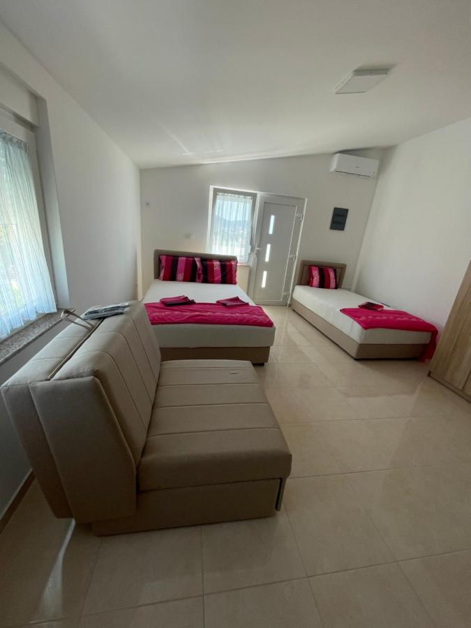 Mit-Apartments Šušanj Exterior foto